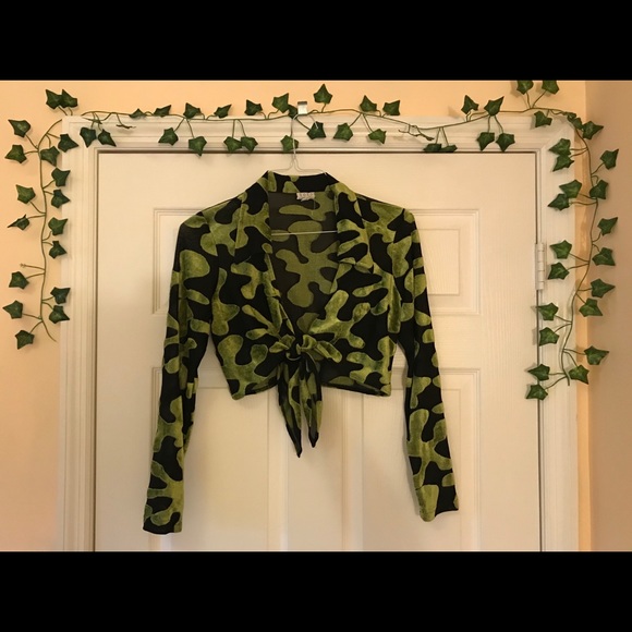 Tops - Splatter Top🦠